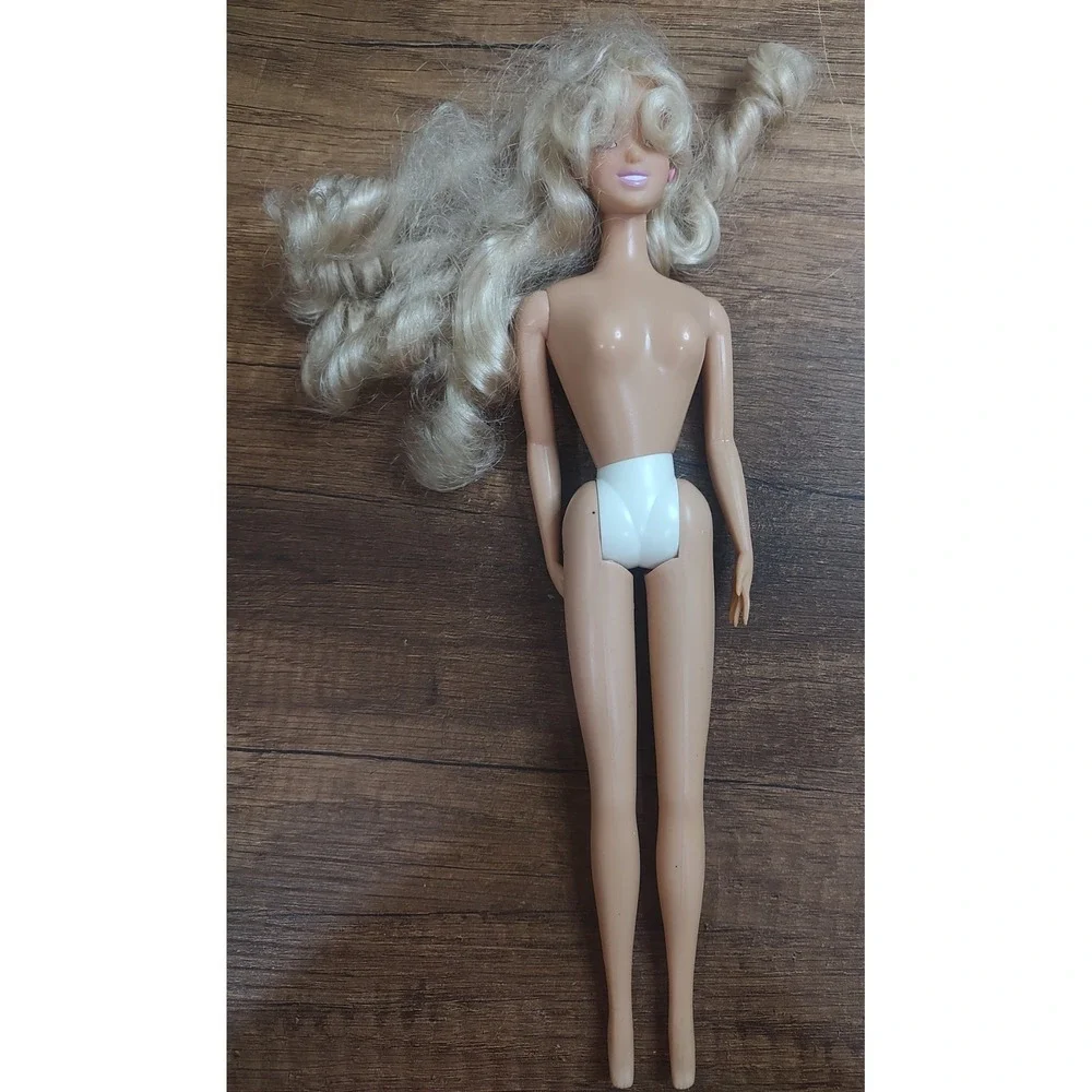 Disney Blonde Fashion Doll Clone Twist Waist Bend Legs Pink Earrings Purple Eyes